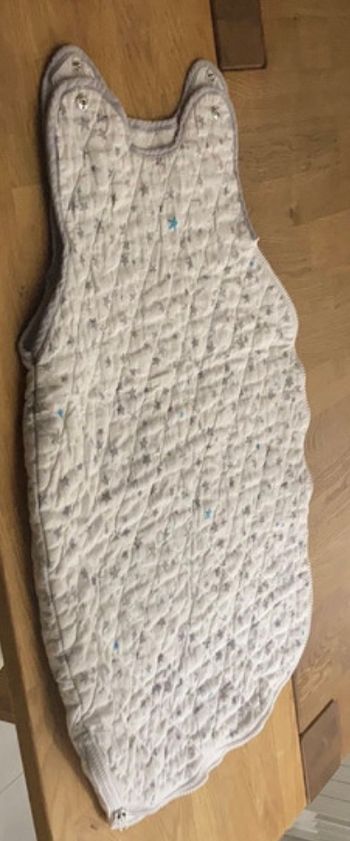 Lot de vêtements et accessoires