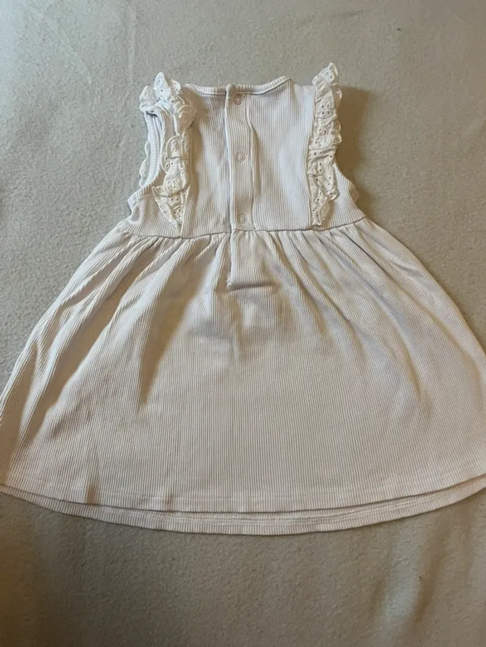 Robe sans manches - photo numéro 3