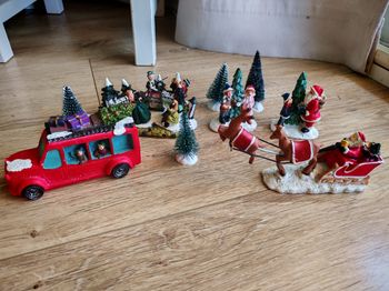 Figurines pour village de noel traîneau du père noel