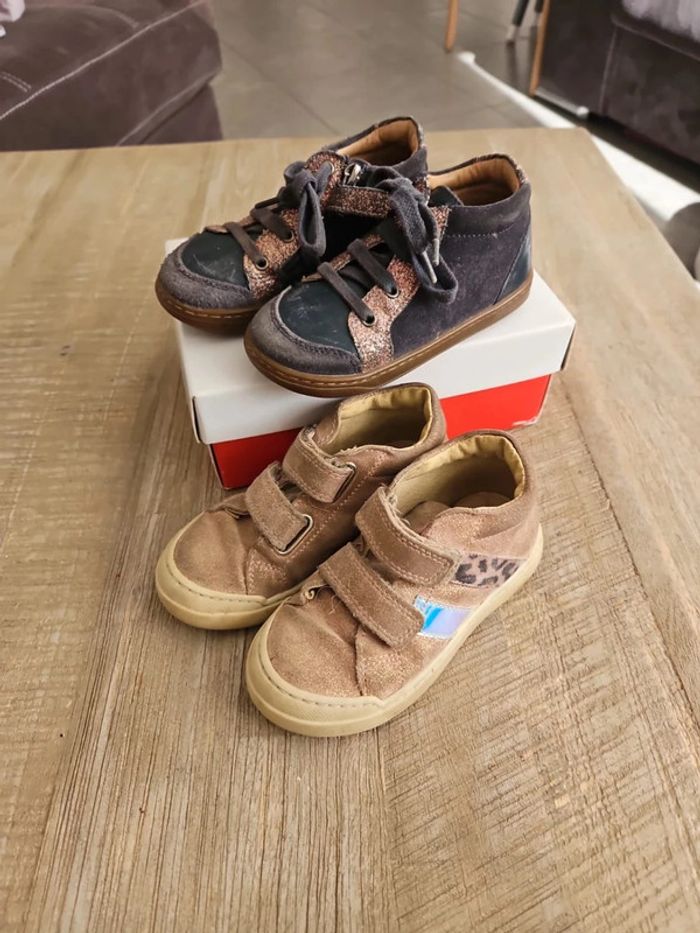 Lot 2 paires de chaussures fille 25