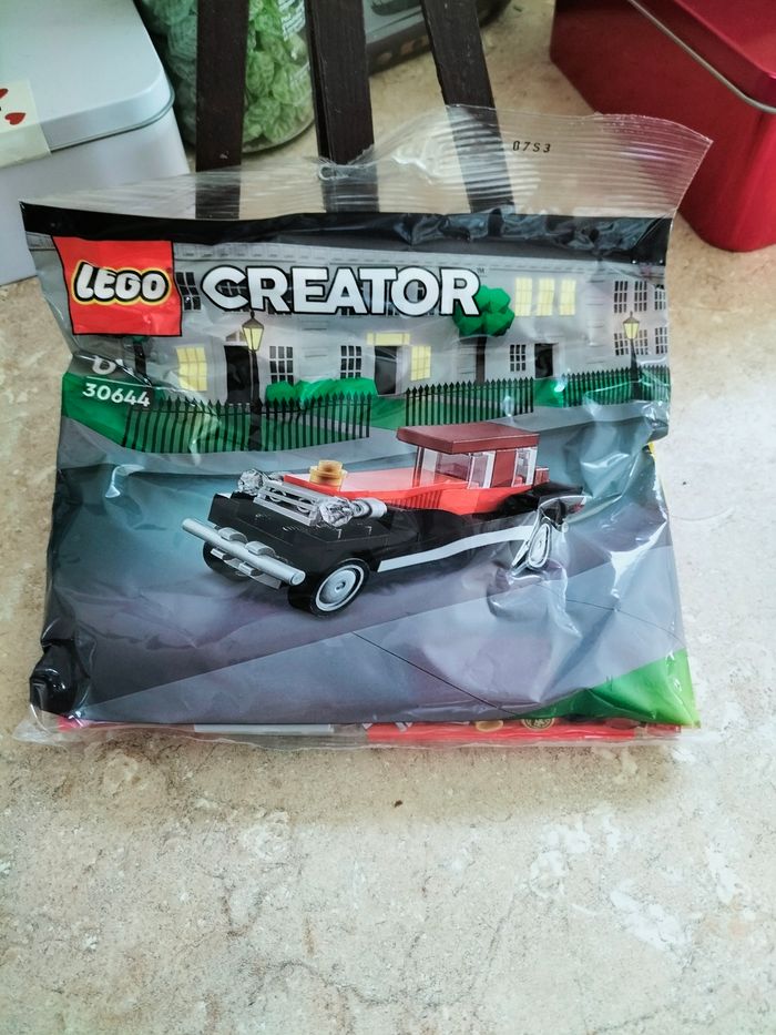 Jeu 🔥 Voiture Lego creator