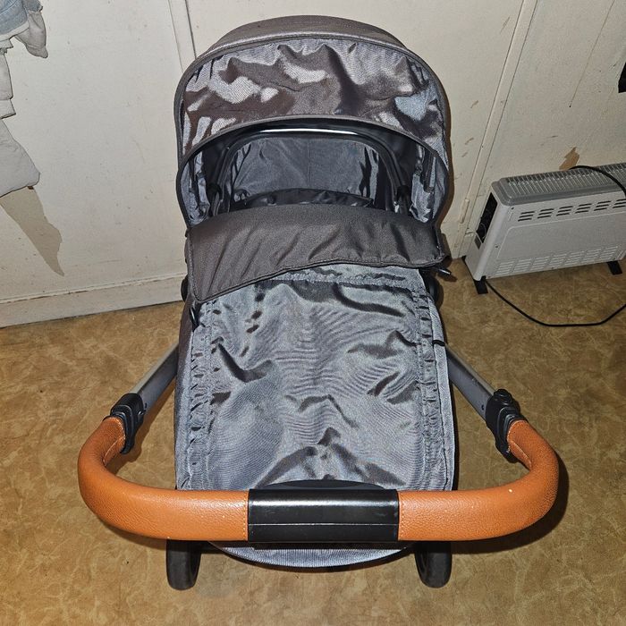 Poussette - photo numéro 2