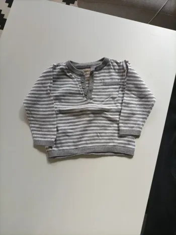 Pull rayé 9 mois
