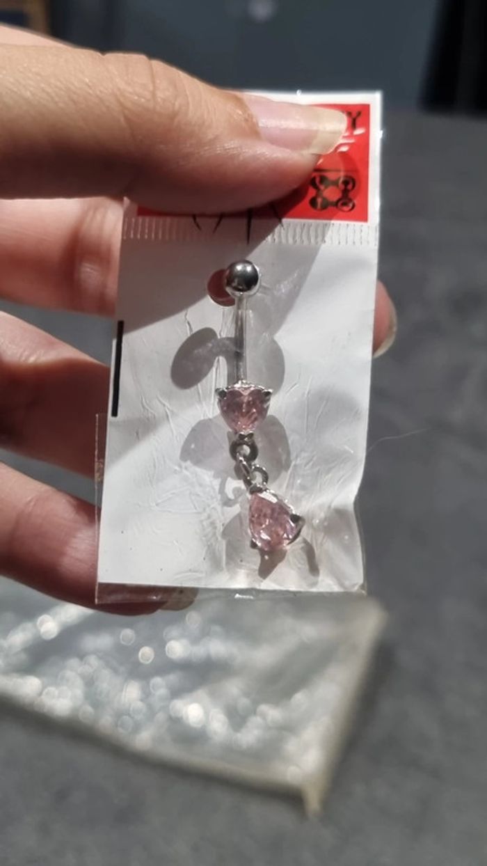 Piercing rose - photo numéro 2