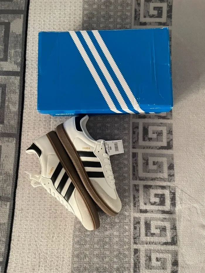 Adidas Samba OG neuves avec étiquettes et boîte – Taille 41 - photo numéro 3