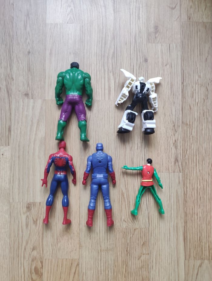 Lot de figurines Marvel et autre - photo numéro 4