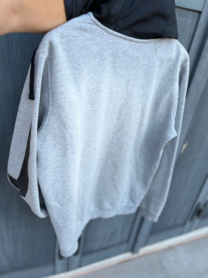Veste Nike - grise/noir à capuches - taille L - mi saison - en très bon état - photo numéro 7