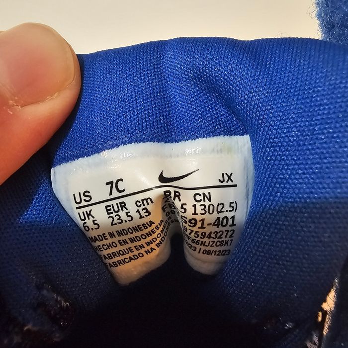 Basket nike taille 23.5 - photo numéro 3