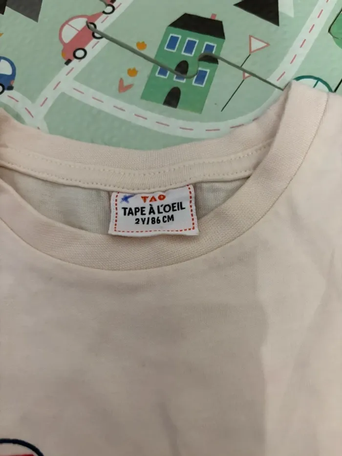 Ensemble t shirt tape à l’œil et pantalon LCDP 24 mois - photo numéro 3