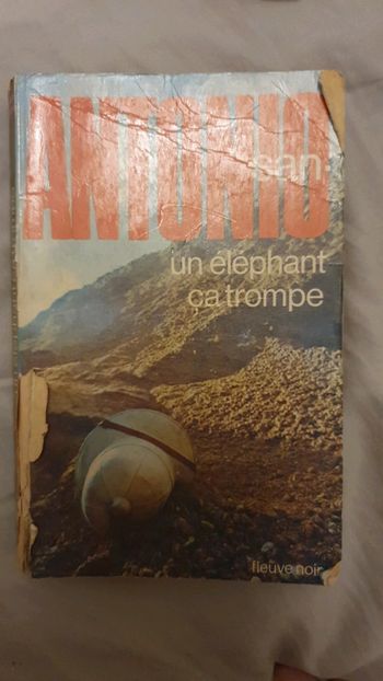 Livre San-Antonio / Un éléphant ça trompe