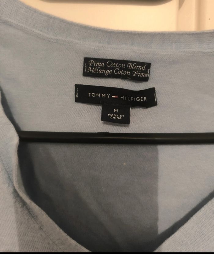 Pull col V Tommy Hilfiger taille M - photo numéro 2