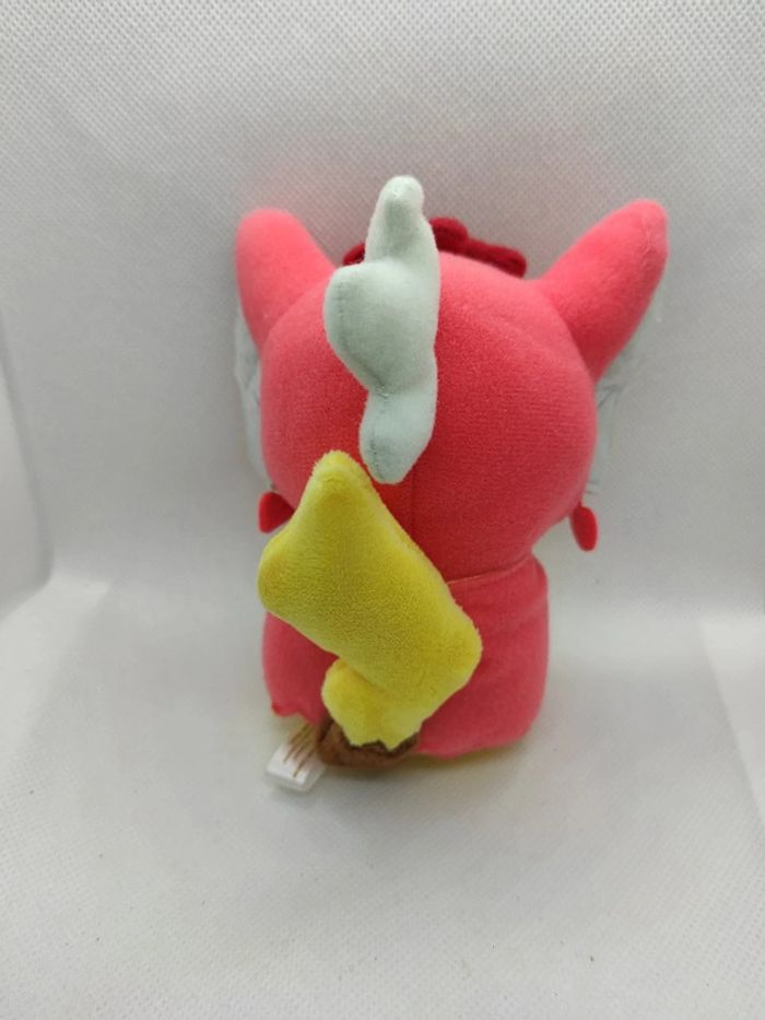 Plush pokémon édition limitée Pikachu red gyarados shiny poncho 2015 - photo numéro 3