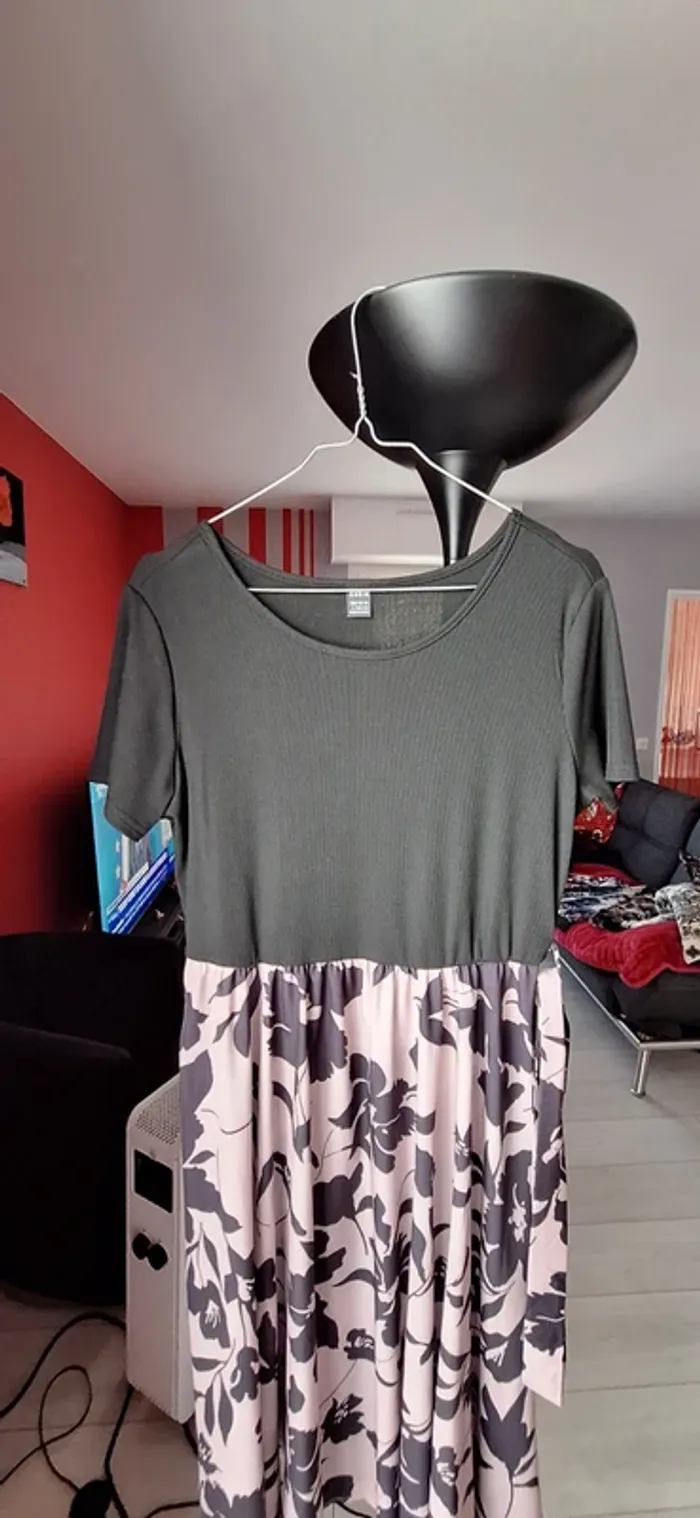 Robe manches courtes - photo numéro 2