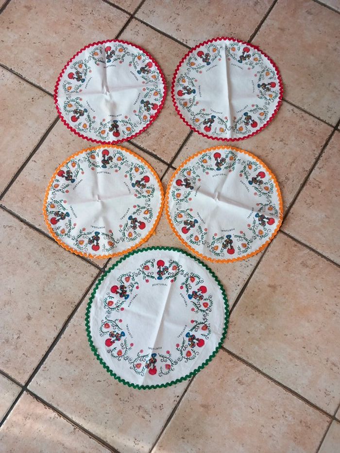 🌸lot 5 napperons coton Portugal