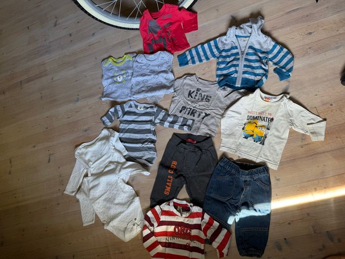 Lot vêtements 6 mois - photo numéro 2