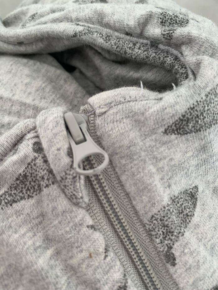 Gigoteuse grise motif requins - photo numéro 4