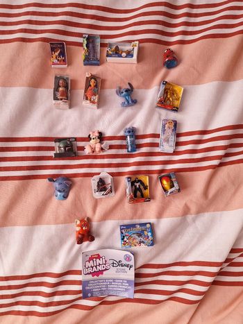 Lot mini brands disney série 3