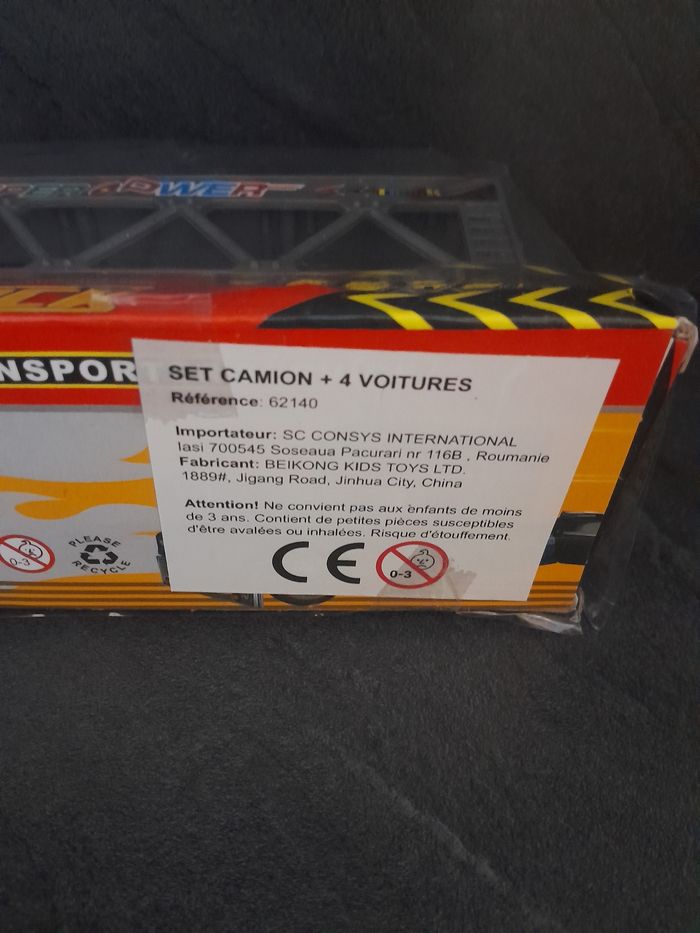 Camion + 4 voitures - photo numéro 2
