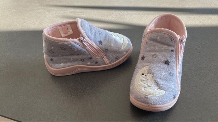 Chaussons fille  24