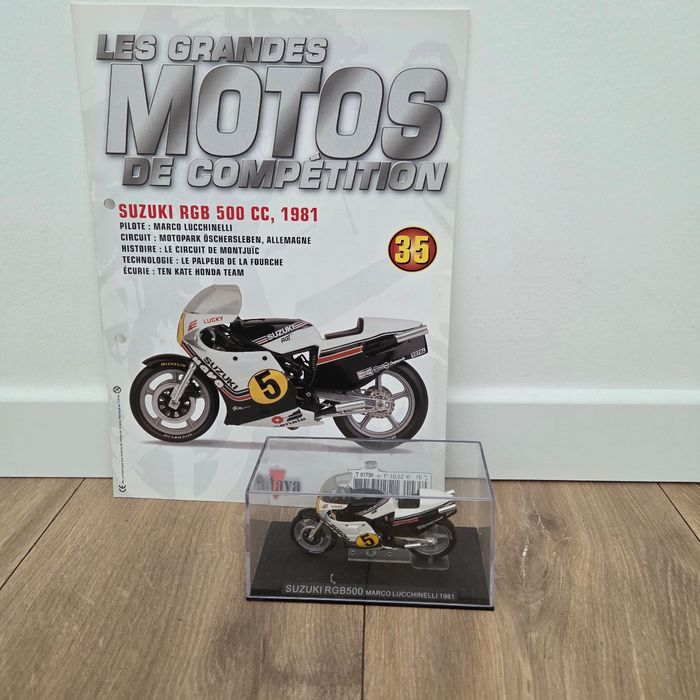 Moto 1:24 avec socle, vitrine et fascicule - photo numéro 3