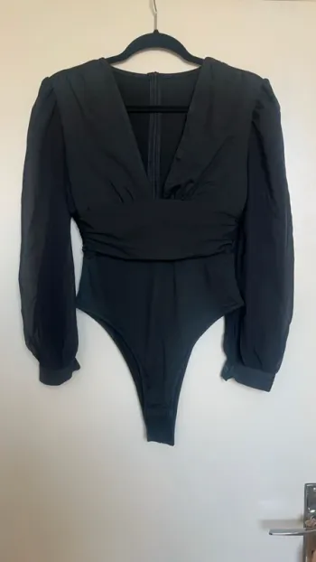 Body décolleté T36 - Neuf 🖤