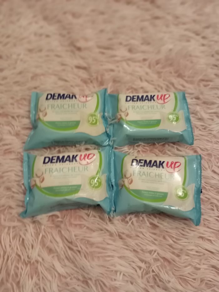 Lot paquet démaquille - photo numéro 2