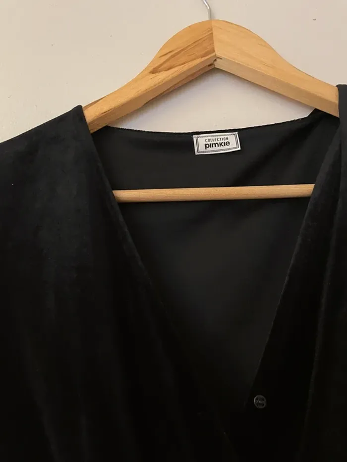 Robe effet velours noir - photo numéro 2