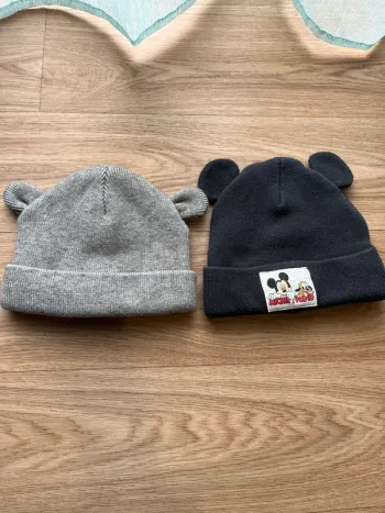 Lot deux bonnets