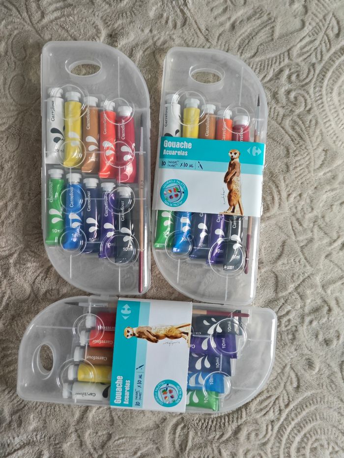 Lot de peinture