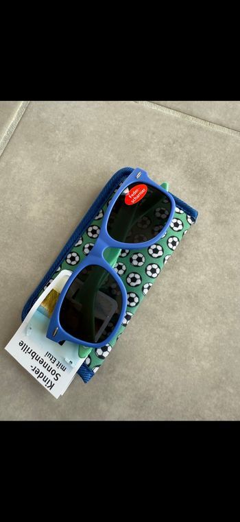 Lunettes de soleil garçon avec étui