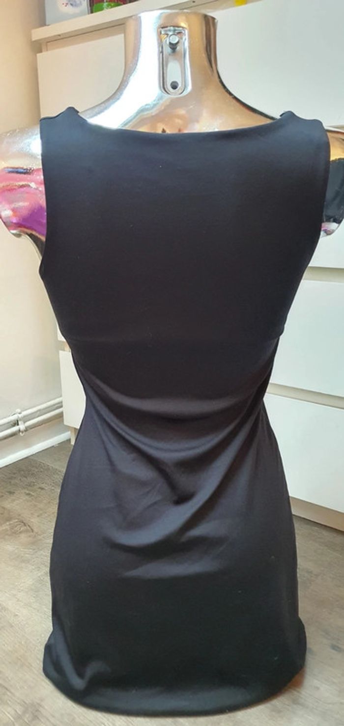 Robe noir - photo numéro 3