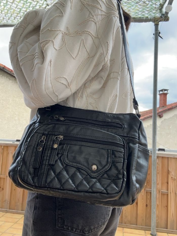 Sac à main noir cuir synthétique plusieurs poches - photo numéro 9