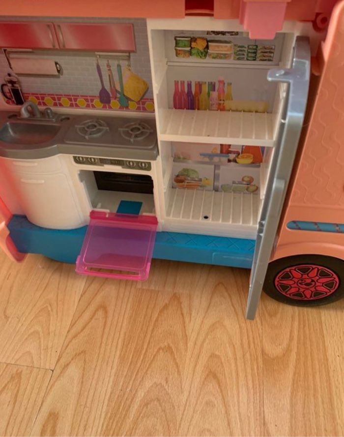 Camping car Barbie - photo numéro 4
