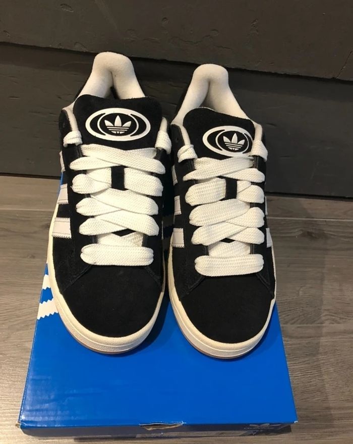 Adidas Campus Noir et Blanc 41 - photo numéro 3