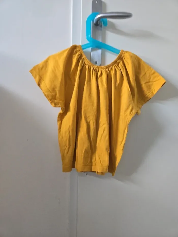T-shirt taille 8ans - photo numéro 4