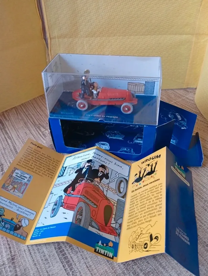 En voiture Tintin les Cigares du pharaon Hergé moulinsart 2001
