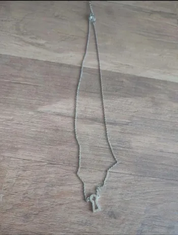 Collier serrure avec strass