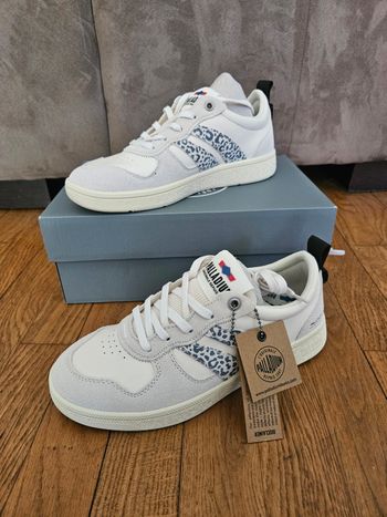 Basket palladium femme neuve taille 36