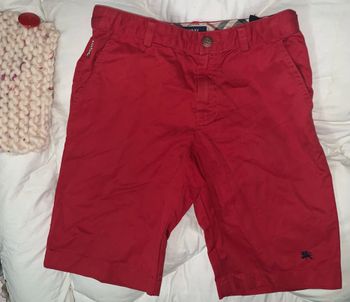Short rouge  Burberry 8 ans