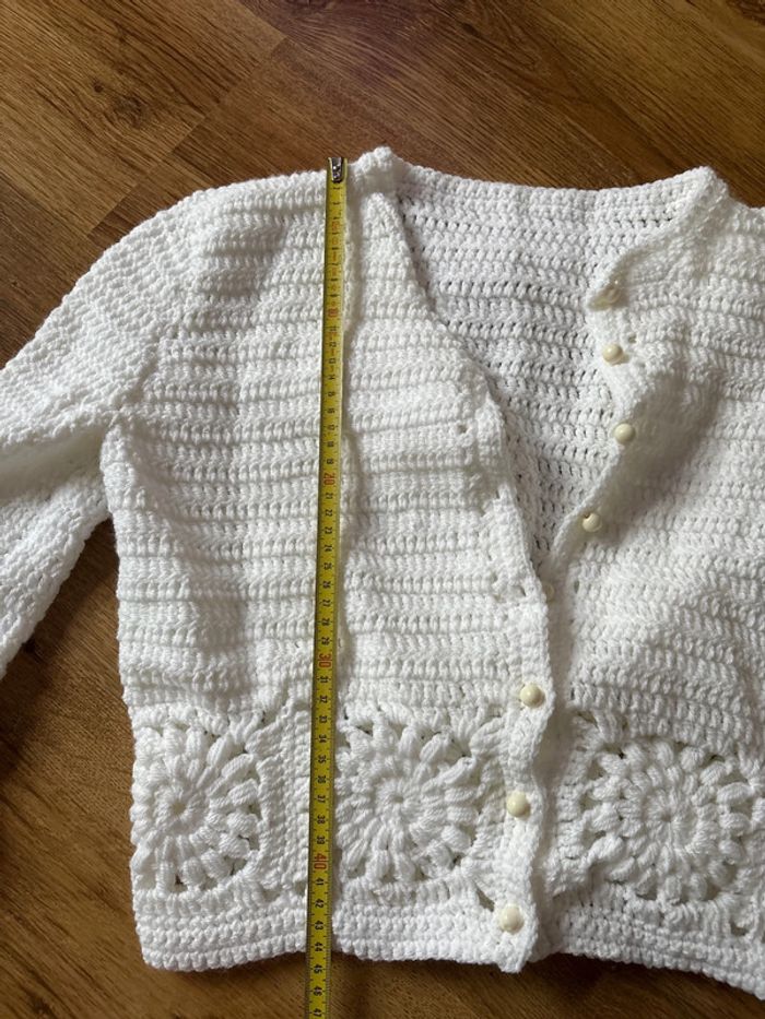 Gilet veste femme ou fille neuf blanc en laine fait main - photo numéro 5