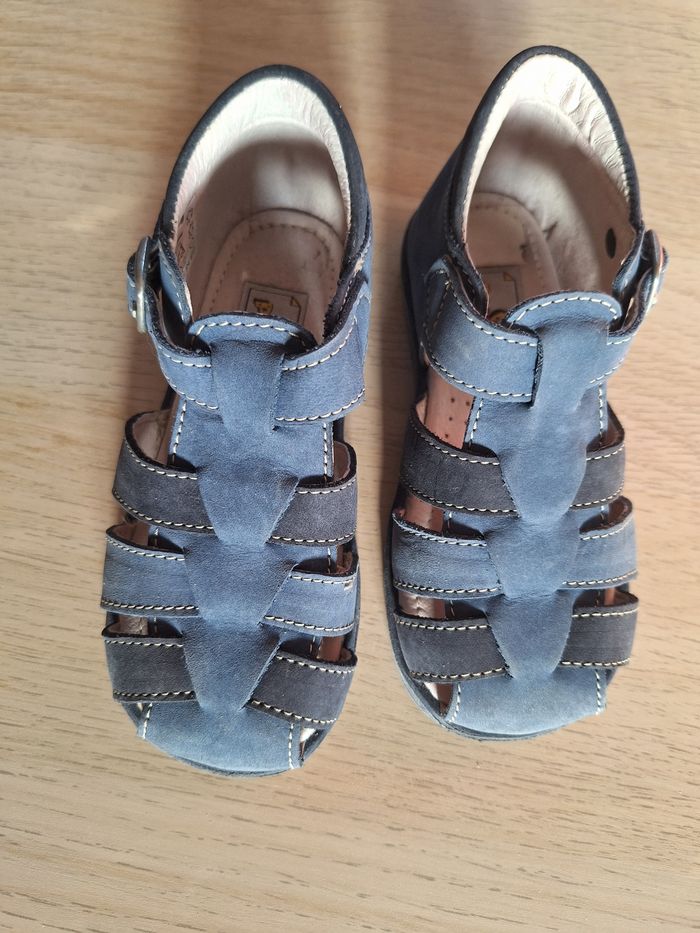 Sandales en cuir taille 25 Pihero, très bon état Couleur bleu/gris - photo numéro 3
