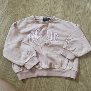 Pull rose 12 mois
