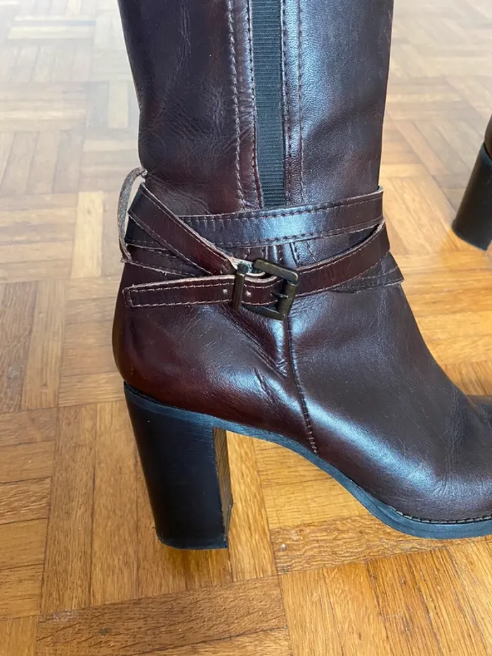 Bottes en cuir marron - photo numéro 2
