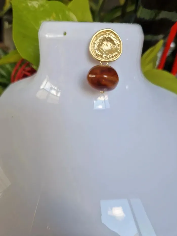 Boucles d'oreilles fantaisies dorées et imitation ambre - photo numéro 3