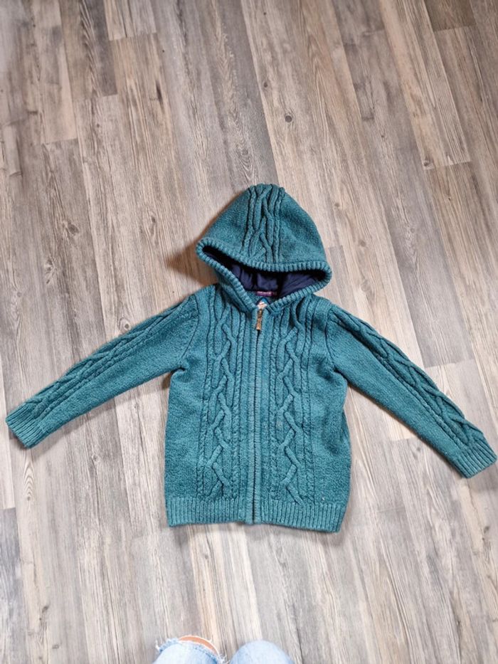 Gilet à capuche