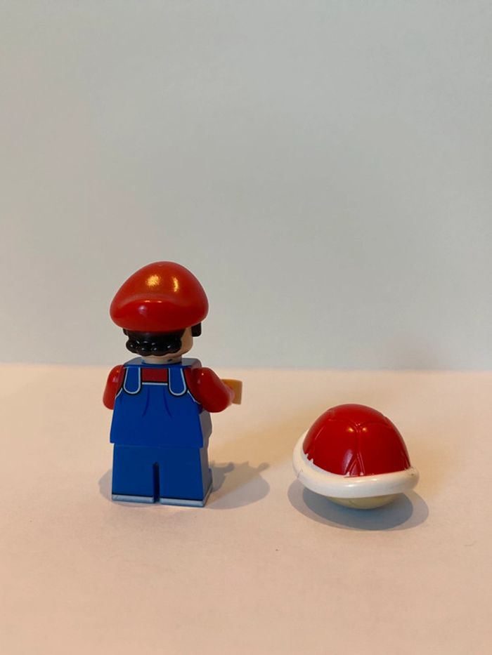 Figurine type lego Mario. Super Mario - photo numéro 3