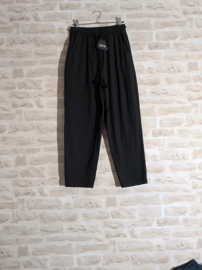 Pantalon AYA noir (existe aussi en marine) Taille 36/38 – Neuf avec étiquette