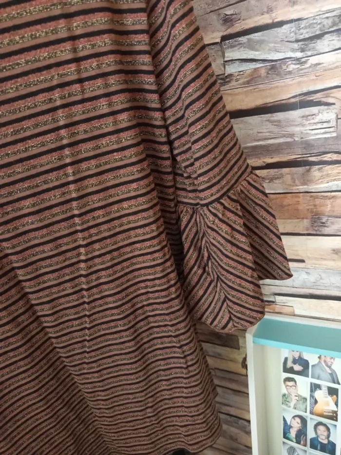 Tshirt manche froufrou ligne paillettes - photo numéro 6