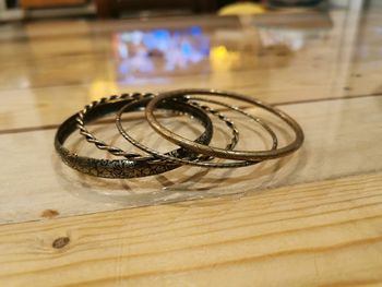 Lot bracelet doré