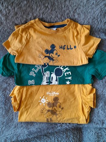 Lot 3 t-shirt Mickey